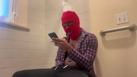 Snapshot of cyruss333 chatting on 12, 1, 2025 Cyrus online show from 12, 1, 2025