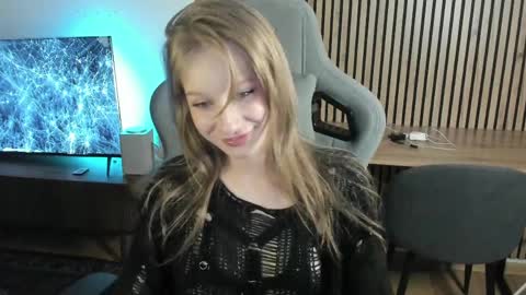 cyyberwhore online show from 6, 4, 2026