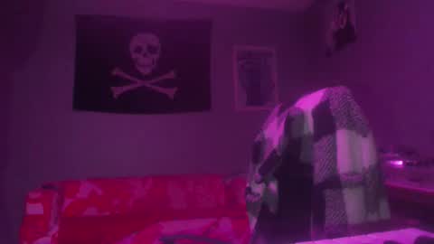 Snapshot of dabirdfree chatting on 9, 6, 2026 Destroyer online show from 9, 6, 2026