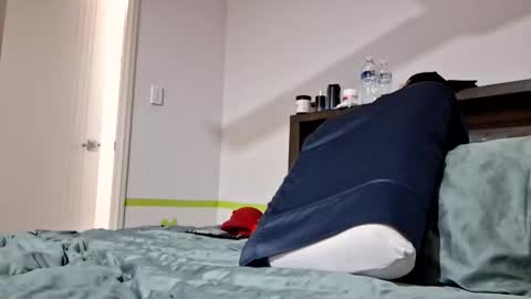 Snapshot of daddy69sx77 chatting on 28, 5, 2026 Kasey Xdresser online show from 28, 5, 2026