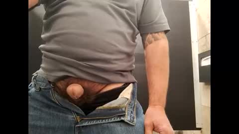 Snapshot of daddycock2462 chatting on 1, 3, 2026 daddycock2462 online show from 1, 3, 2026