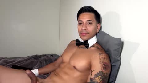 Snapshot of daddyfit95 chatting on 4, 6, 2026 daddyfit95 online show from 4, 6, 2026