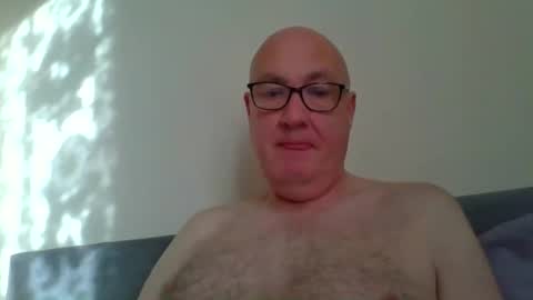 Snapshot of daddyhere4uall6 chatting on 27, 10, 2025 daddyhere4uall6 online show from 27, 10, 2025