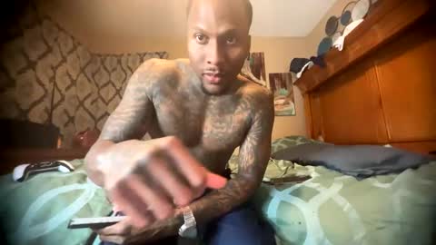 Snapshot of daddyjanimal chatting on 9, 11, 2025 sexy tatted king bbc online show from 9, 11, 2025