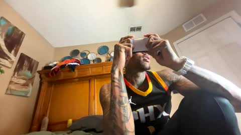 Snapshot of daddyjanimal chatting on 12, 11, 2025 sexy tatted king bbc online show from 12, 11, 2025