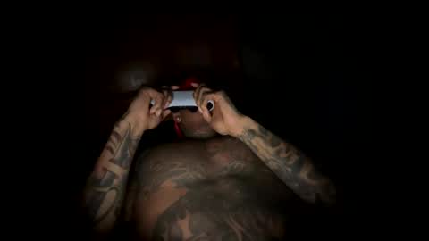Snapshot of daddyjanimal chatting on 23, 3, 2026 sexy tatted king bbc online show from 23, 3, 2026