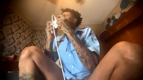 Snapshot of daddyjanimal chatting on 22, 4, 2026 sexy tatted king bbc online show from 22, 4, 2026