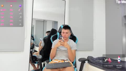 Snapshot of daddyrich4u chatting on 15, 10, 2025 daddyrich4u online show from 15, 10, 2025