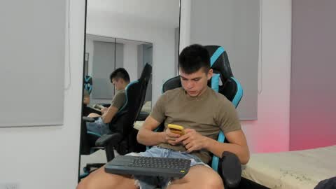 Snapshot of daddyrich4u chatting on 8, 5, 2026 daddyrich4u online show from 8, 5, 2026