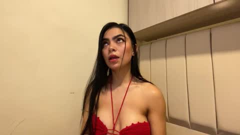 Snapshot of daddysweeeetbody chatting on 25, 10, 2025 Sophie online show from 25, 10, 2025