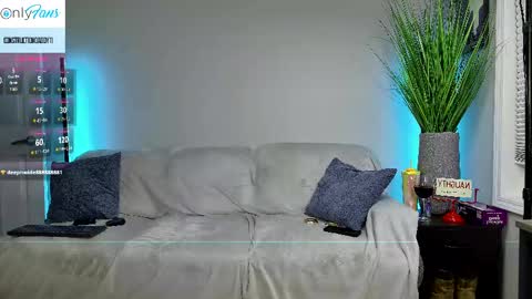 Snapshot of daddyxxluna chatting on 3, 10, 2025 ConstructionDaddy and Lady Luna online show from 3, 10, 2025