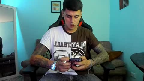 Snapshot of dage_19 chatting on 9, 12, 2024 my name is Jhon and I live in colombia online show from 9, 12, 2024
