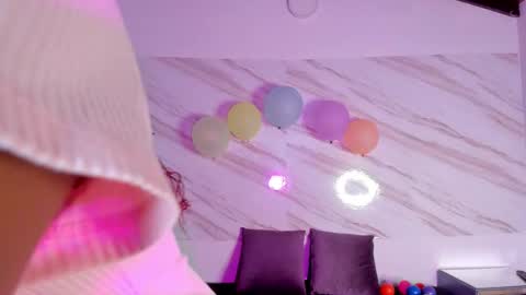 Snapshot of dagna_ chatting on 1, 12, 2025 online show from 1, 12, 2025