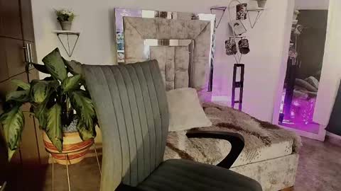 Snapshot of dahnia_cruz chatting on 20, 4, 2026 dahnia_cruz online show from 20, 4, 2026