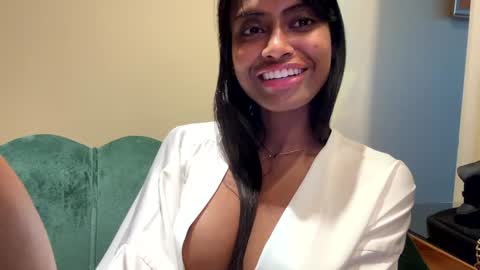 Snapshot of daily_dosessshhhh chatting on 25, 10, 2025 AnnaCeleste online show from 25, 10, 2025