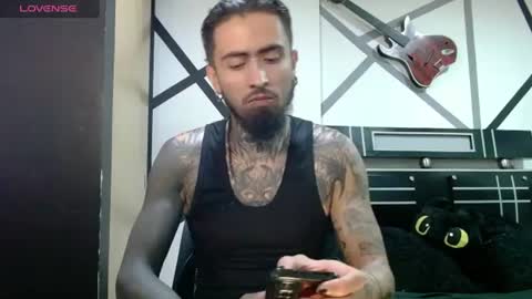 Snapshot of daimon_rock01 chatting on 27, 7, 2026 felipe online show from 27, 7, 2026