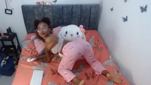 Snapshot of daisha_becker chatting on 1, 3, 2025 daisha_becker online show from 1, 3, 2025