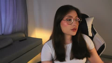 Lauren            online show from 25, 5, 2026