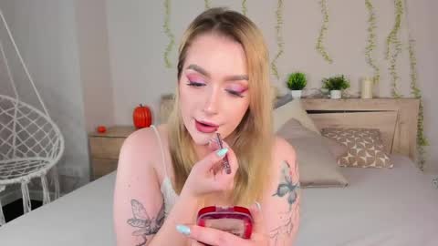 Snapshot of daisy_beckerr chatting on 29, 5, 2026 Viickie online show from 29, 5, 2026