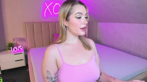 Snapshot of daisy_beckerr chatting on 3, 6, 2026 Viickie online show from 3, 6, 2026