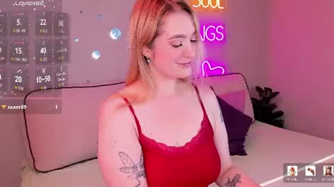 Snapshot of daisy_beckerr chatting on 19, 7, 2026 Viickie online show from 19, 7, 2026