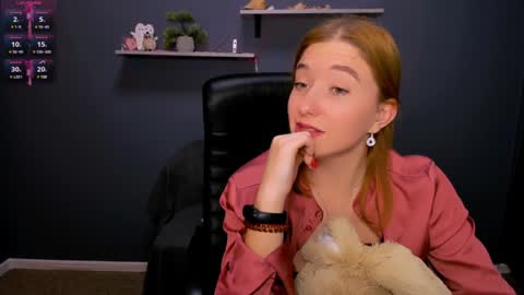 Snapshot of daisy_candy chatting on 10, 12, 2024 Little Di online show from 10, 12, 2024