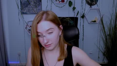 Snapshot of daisy_candy chatting on 24, 1, 2025 Little Di online show from 24, 1, 2025