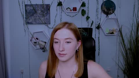 Snapshot of daisy_candy chatting on 25, 1, 2025 Little Di online show from 25, 1, 2025