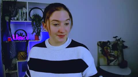 Snapshot of daisy_candy chatting on 31, 10, 2025 Little Di online show from 31, 10, 2025