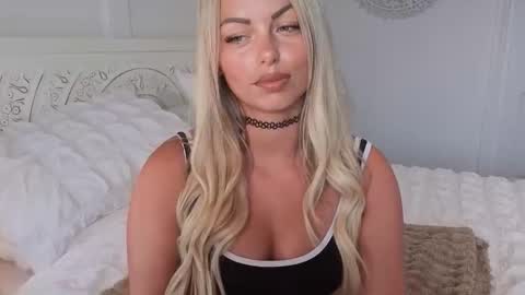 Snapshot of daisydreams_cumtrue chatting on 3, 6, 2026 Daisy Dreams online show from 3, 6, 2026