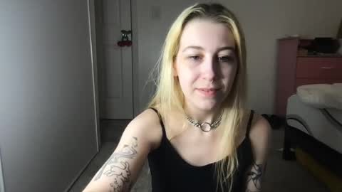 Snapshot of daisymynx chatting on 14, 5, 2026 daisymynx online show from 14, 5, 2026