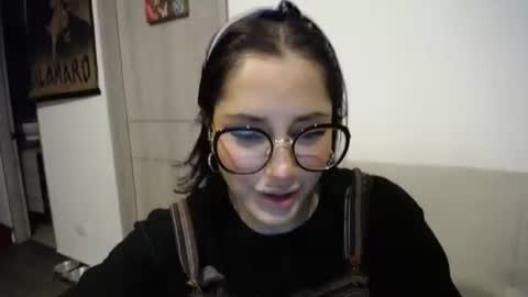 IG  dakotasofiaa online show from 24, 1, 2025