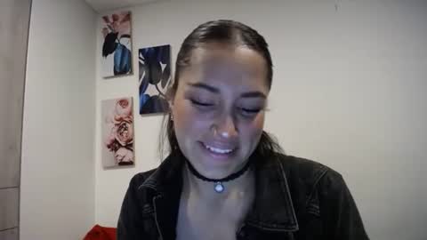 IG  dakotasofiaa online show from 18, 2, 2025