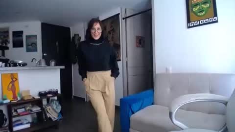 IG  dakotasofiaa online show from 9, 3, 2025