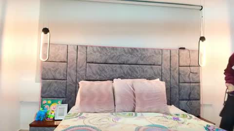 Dakota-Megan online show from 1, 12, 2025