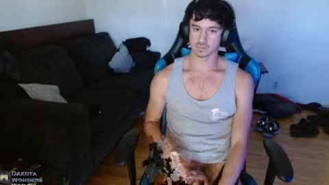 Snapshot of dakota_wndrs chatting on 11, 5, 2026 Dakota Wonders online show from 11, 5, 2026