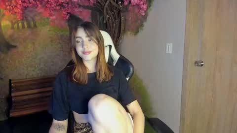 Snapshot of dakotarusell chatting on 5, 3, 2025 DakotaRusell  online show from 5, 3, 2025