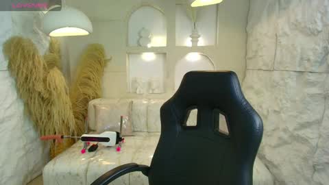 Snapshot of dakotha_v chatting on 22, 4, 2026 Dakotha online show from 22, 4, 2026