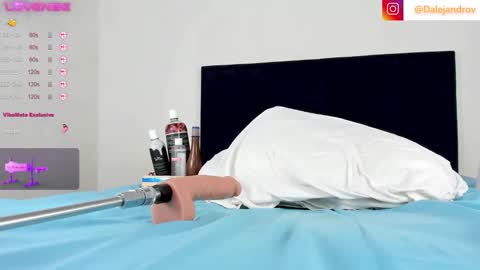     online show from 3, 1, 2025