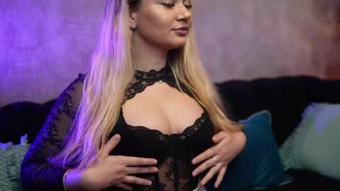 Snapshot of daliamissy chatting on 24, 3, 2026 Dalia online show from 24, 3, 2026