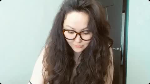 Snapshot of dalidayes chatting on 8, 4, 2026 Dali online show from 8, 4, 2026