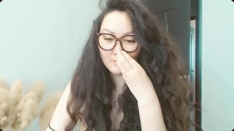 Snapshot of dalidayes chatting on 15, 4, 2026 Dali online show from 15, 4, 2026