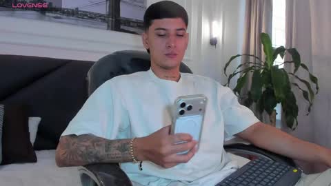 DAMIAN online show from 14, 4, 2026