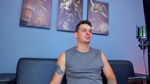 Snapshot of damian__oliver chatting on 21, 2, 2025 Damian Oliver online show from 21, 2, 2025