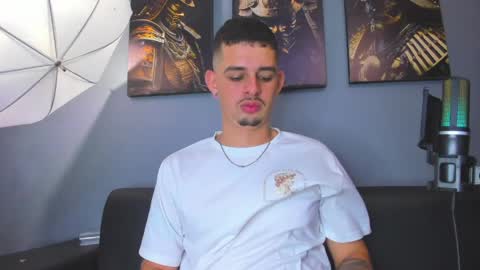 Damian Oliver online show from 24, 4, 2026