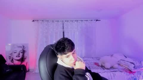 Damian Doll online show from 7, 1, 2026