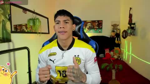 Snapshot of damian_latinxxx chatting on 20, 4, 2026 Damian online show from 20, 4, 2026