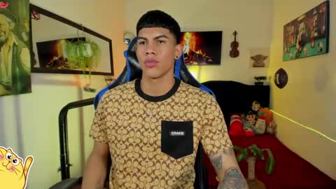 Snapshot of damian_latinxxx chatting on 25, 4, 2026 Damian online show from 25, 4, 2026
