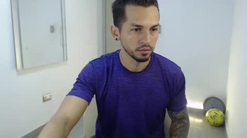 Snapshot of damian_muscle chatting on 14, 10, 2025 Damian online show from 14, 10, 2025