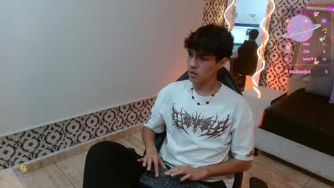 damian_tay online show from 10, 4, 2026